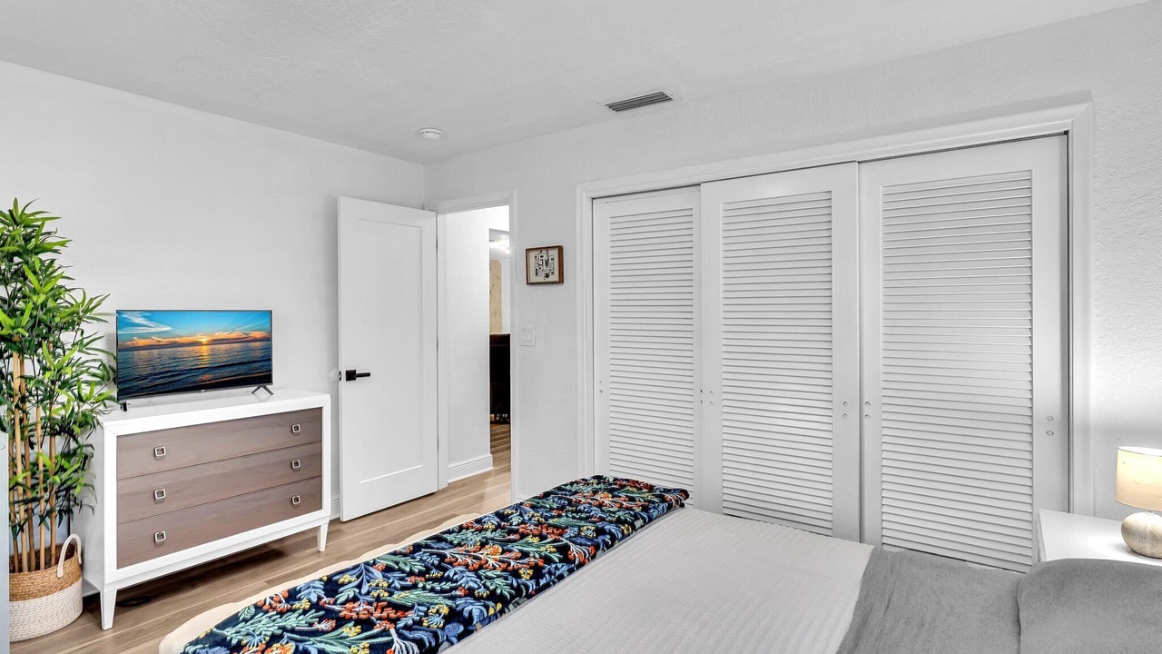 Photo of Bedroom in Imperial Point