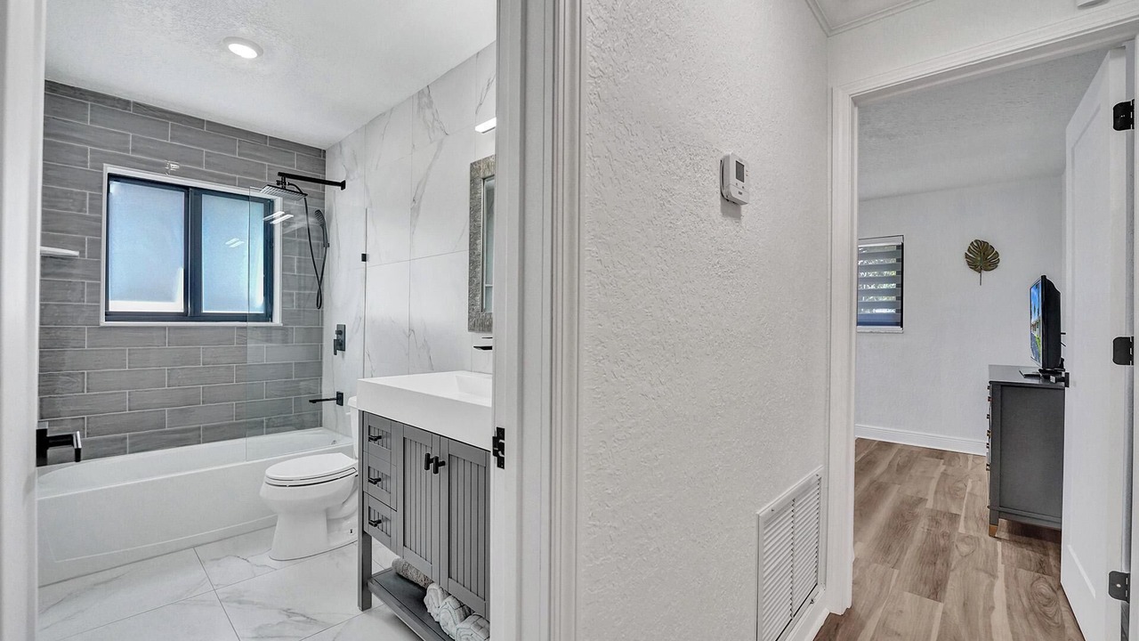 Photo of Bathroom in Imperial Point