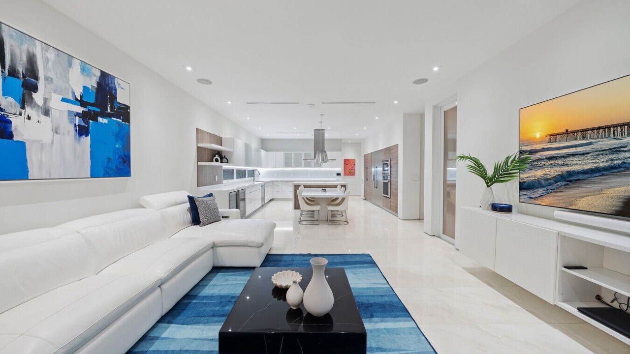 Photo of Livingroom in Miramar