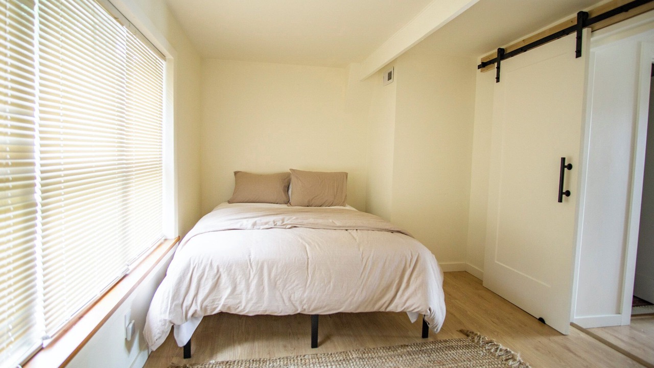Photo of Bedroom in Laurel Lake