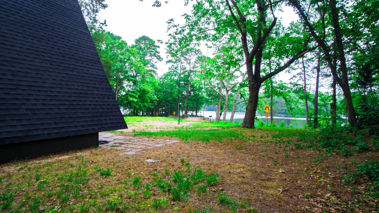 Photo of Outdoor in Laurel Lake