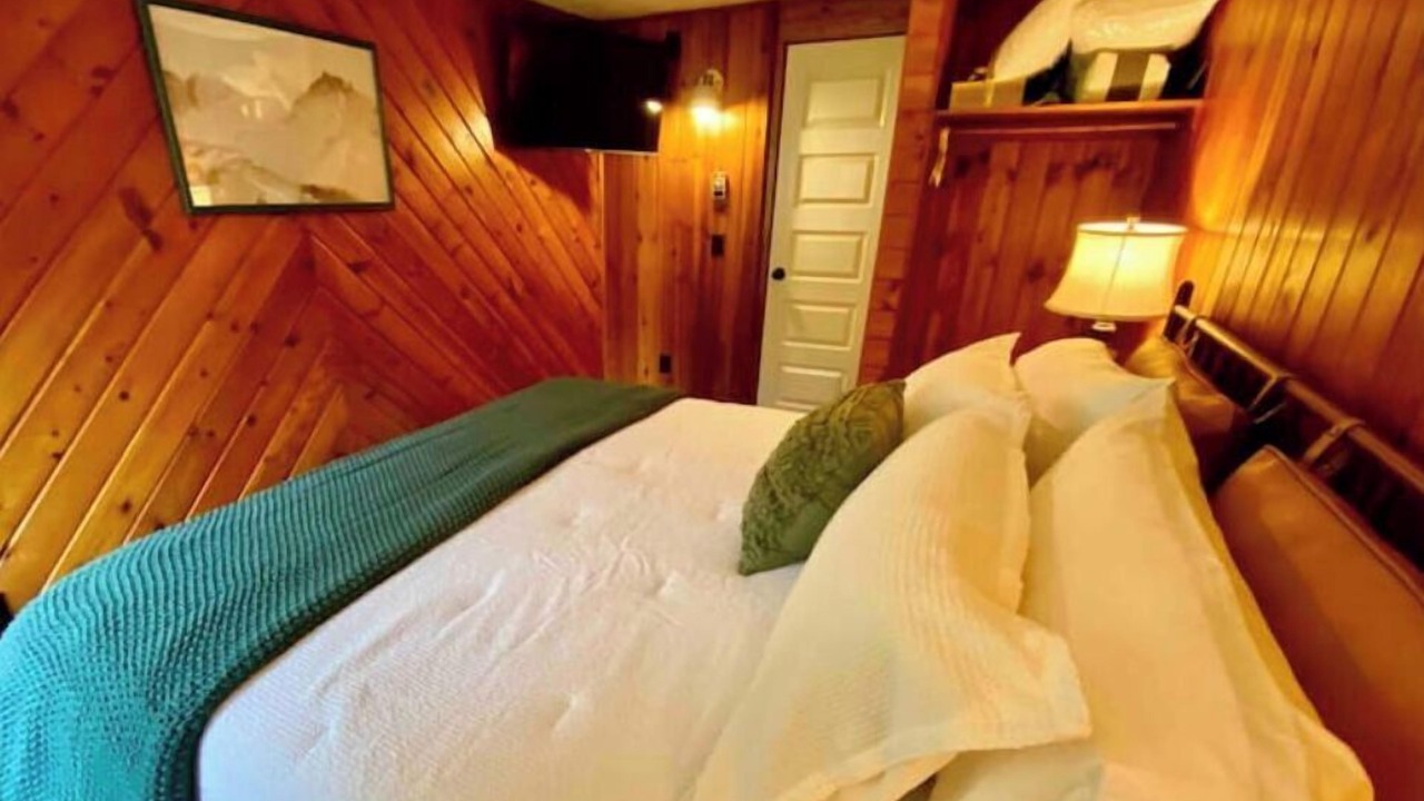 Photo of Bedroom in Ellicottville