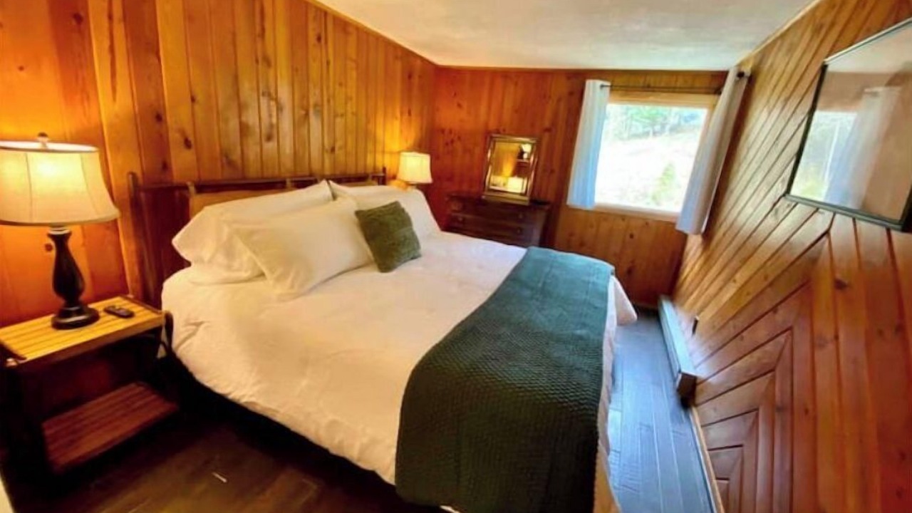 Photo of Bedroom in Ellicottville