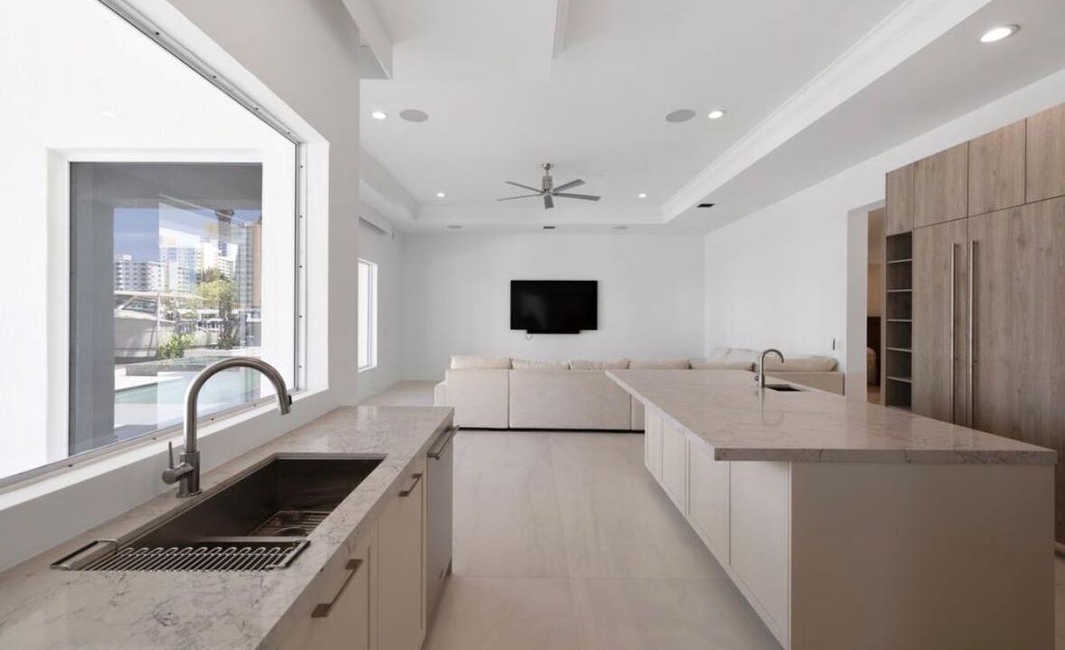 Photo of Kitchen in Hollywood South Central Beach