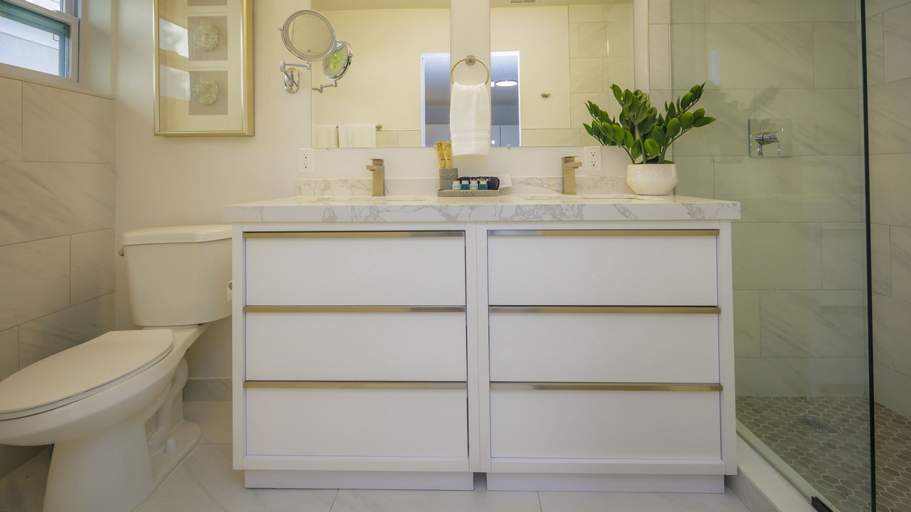 Photo of Bathroom in Central Corals