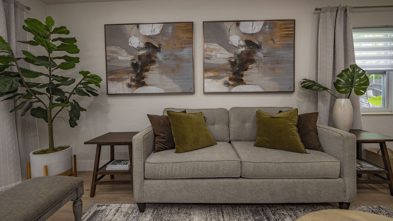Photo of Livingroom in Central Corals