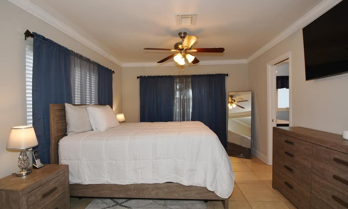 Photo of Bedroom in Riverside Park