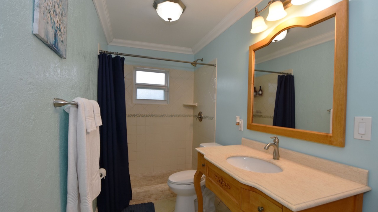 Photo of Bathroom in Riverside Park