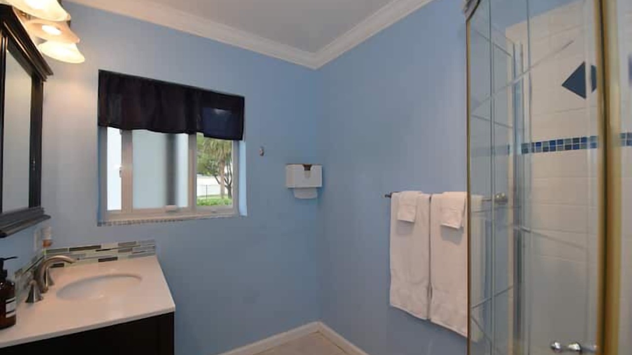Photo of Bathroom in Riverside Park