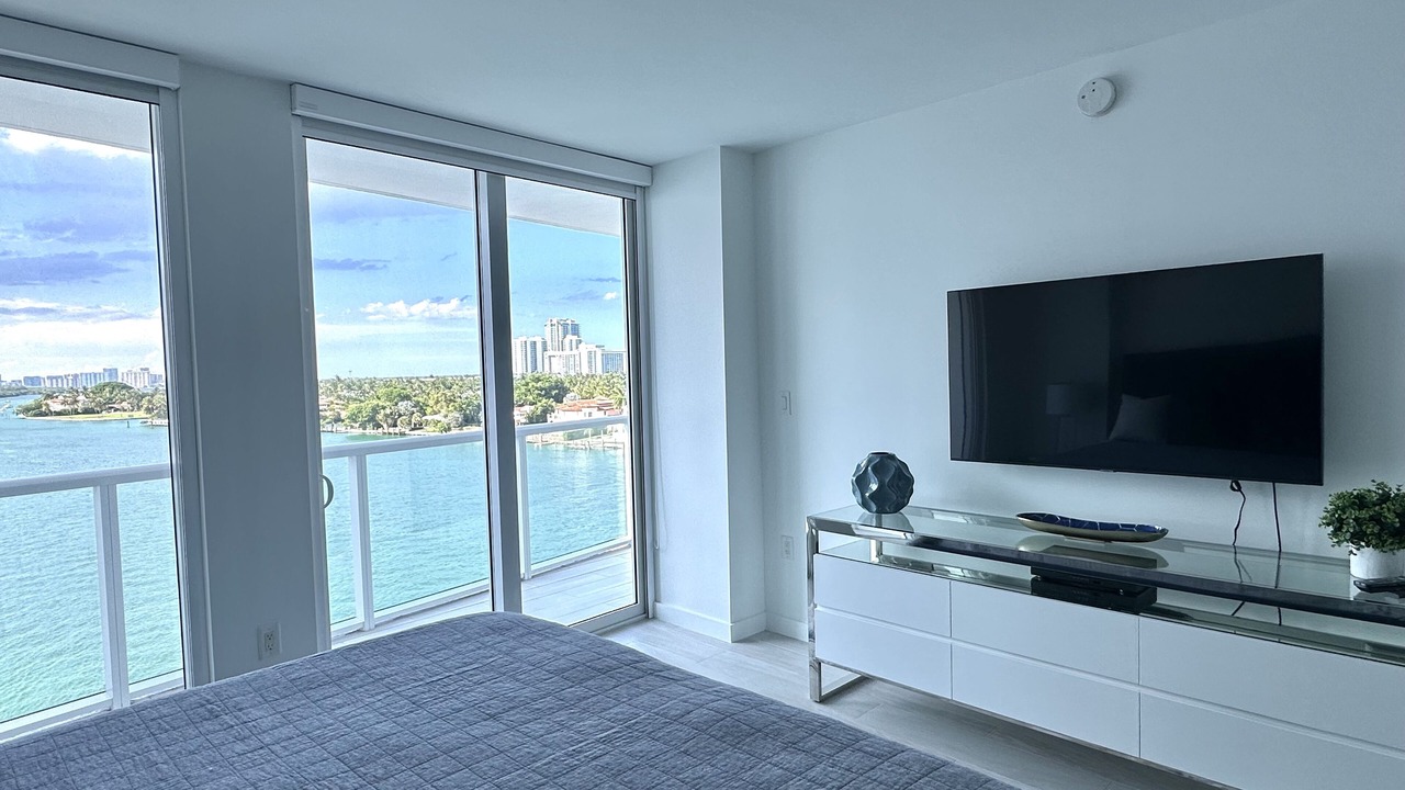 Photo of Bedroom in Bay Harbor Islands