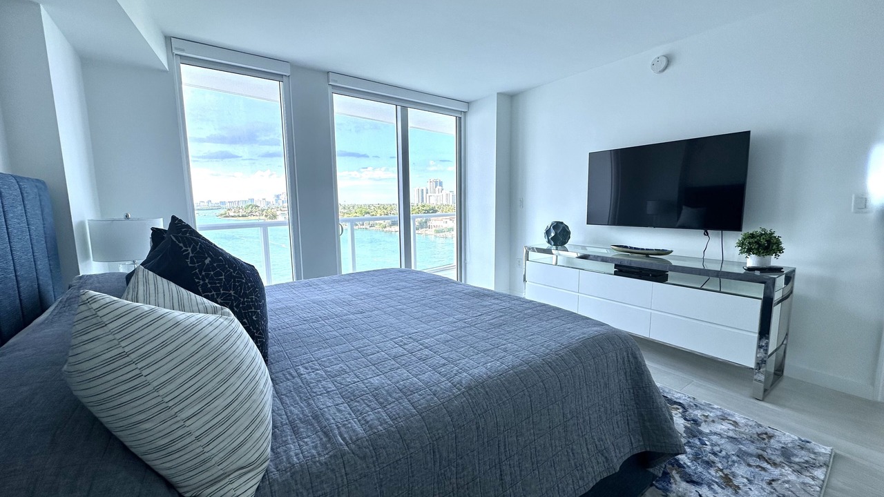 Photo of Bedroom in Bay Harbor Islands