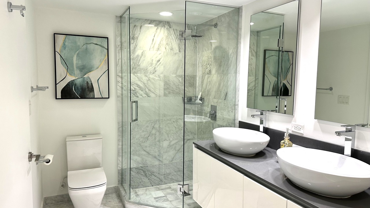 Photo of Bathroom in Bay Harbor Islands