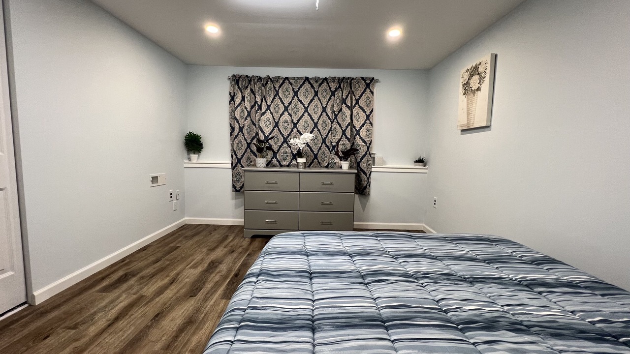 Photo of Bedroom in Town Bank