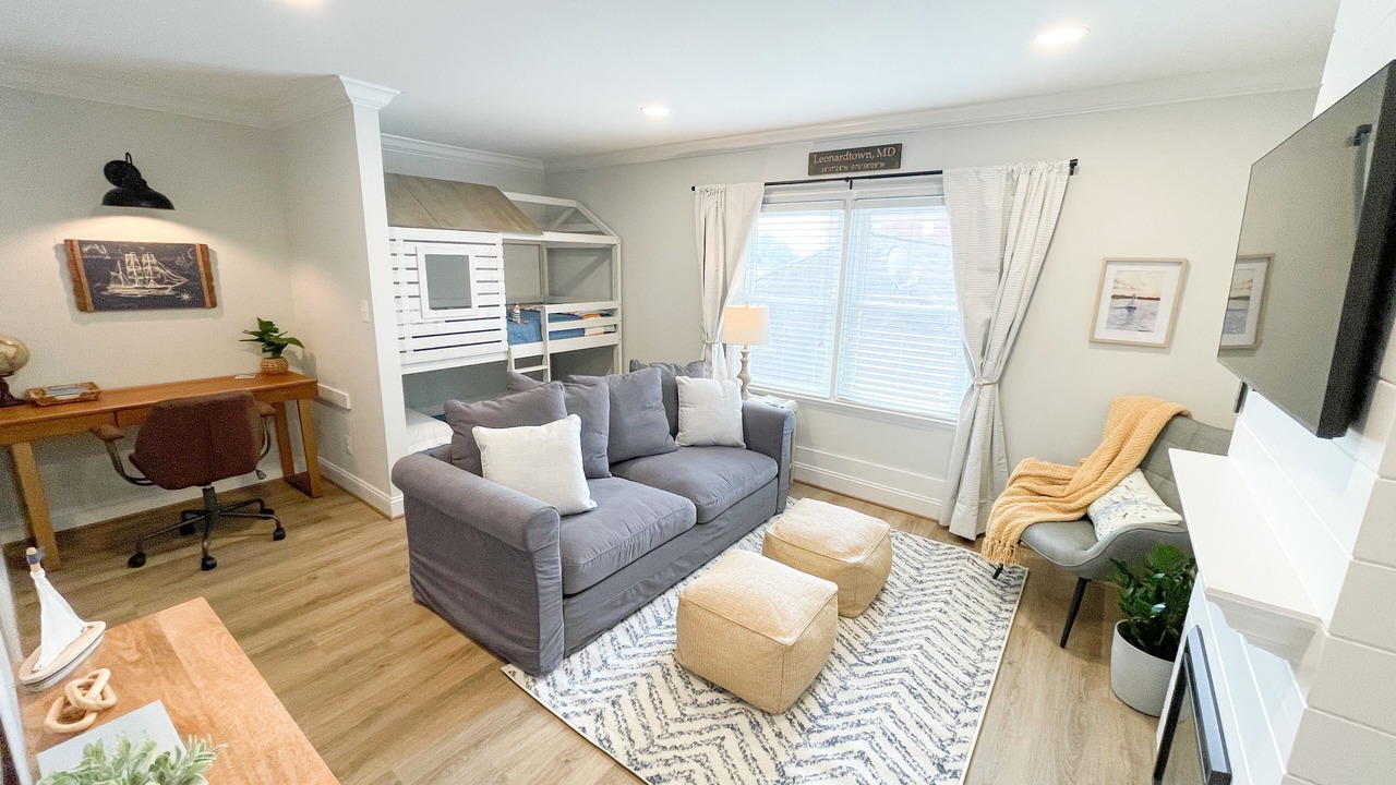 Photo of Livingroom in Leonardtown