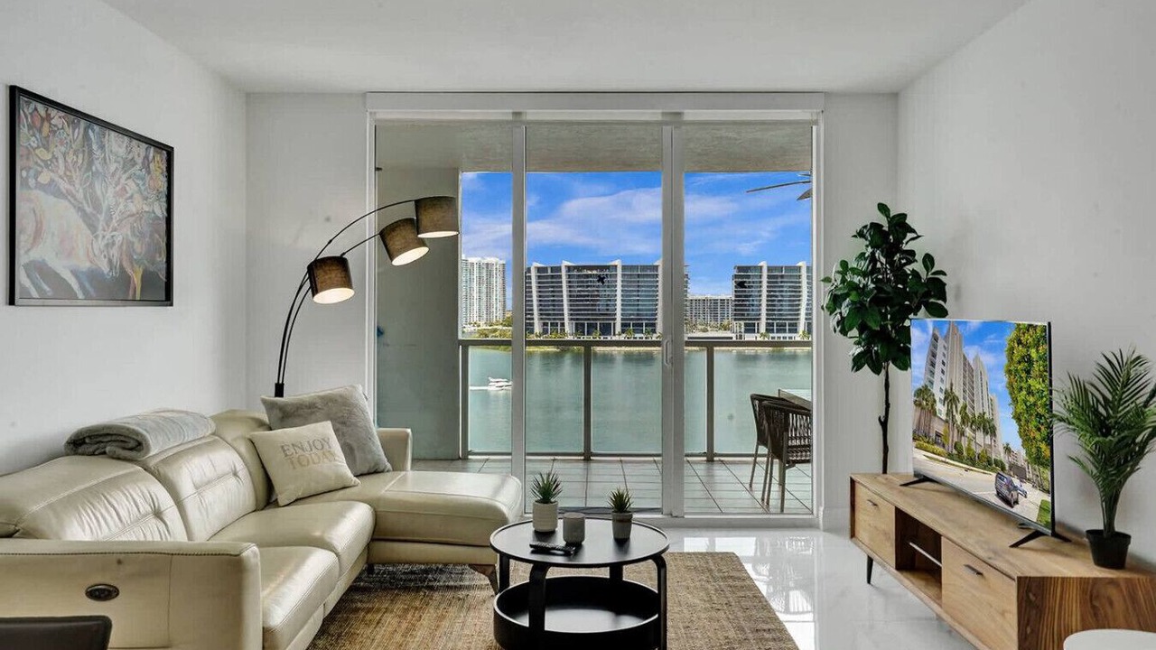 Photo of Livingroom in Sunny Isles Beach
