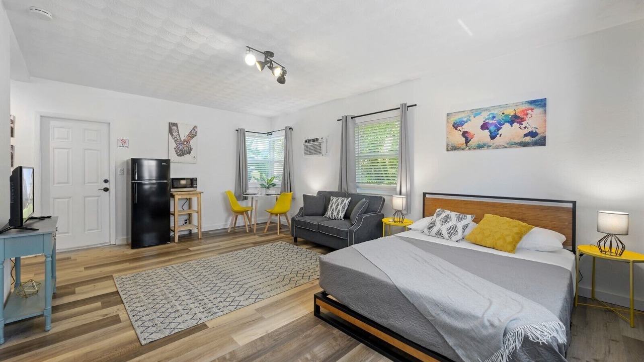 Photo of Bedroom in Poinsettia Heights