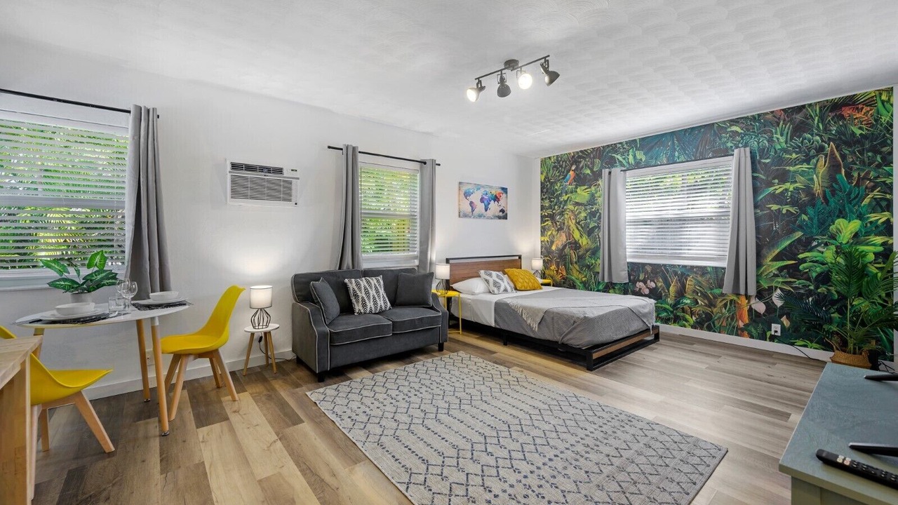 Photo of Bedroom in Poinsettia Heights