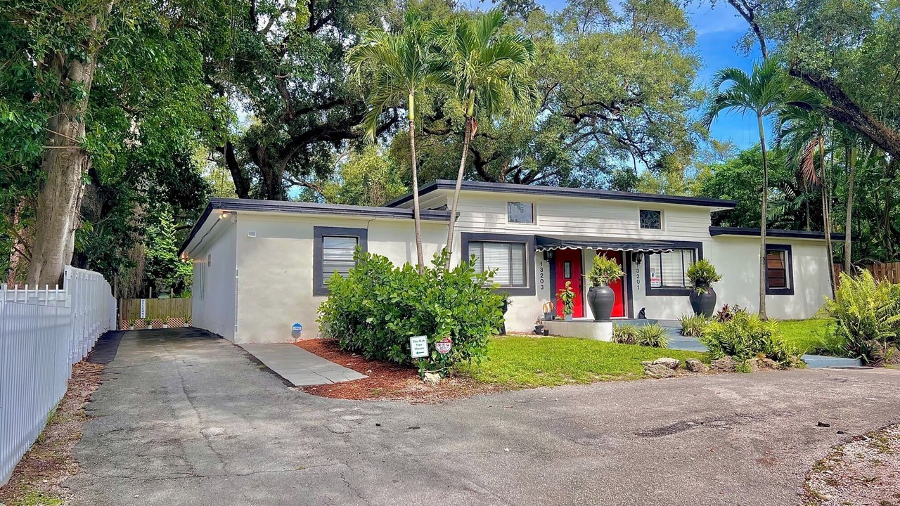 Photo of Outdoor in North Miami