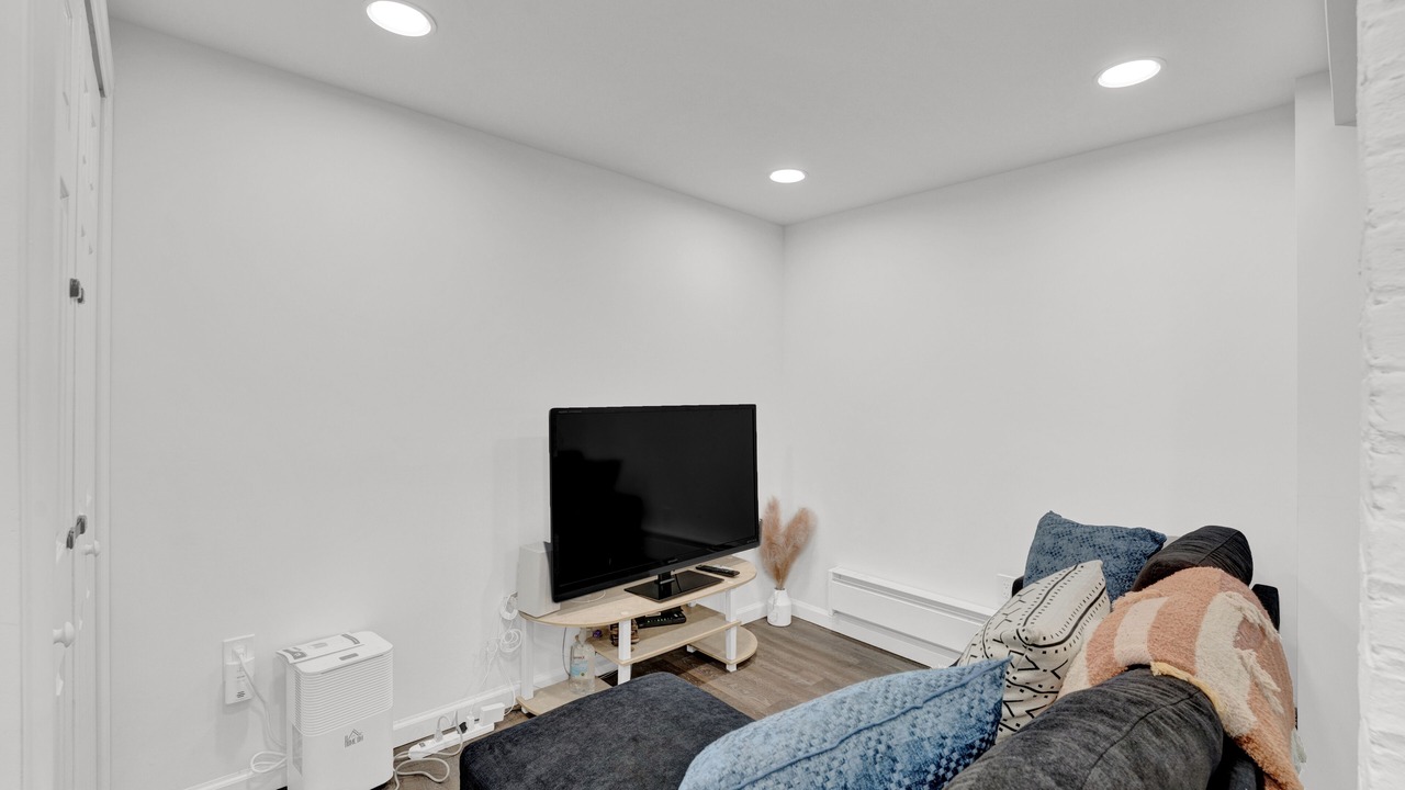 Photo of Livingroom in West Side