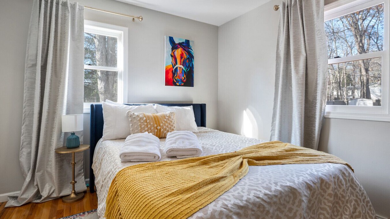 Photo of Bedroom in Swiftcurrent