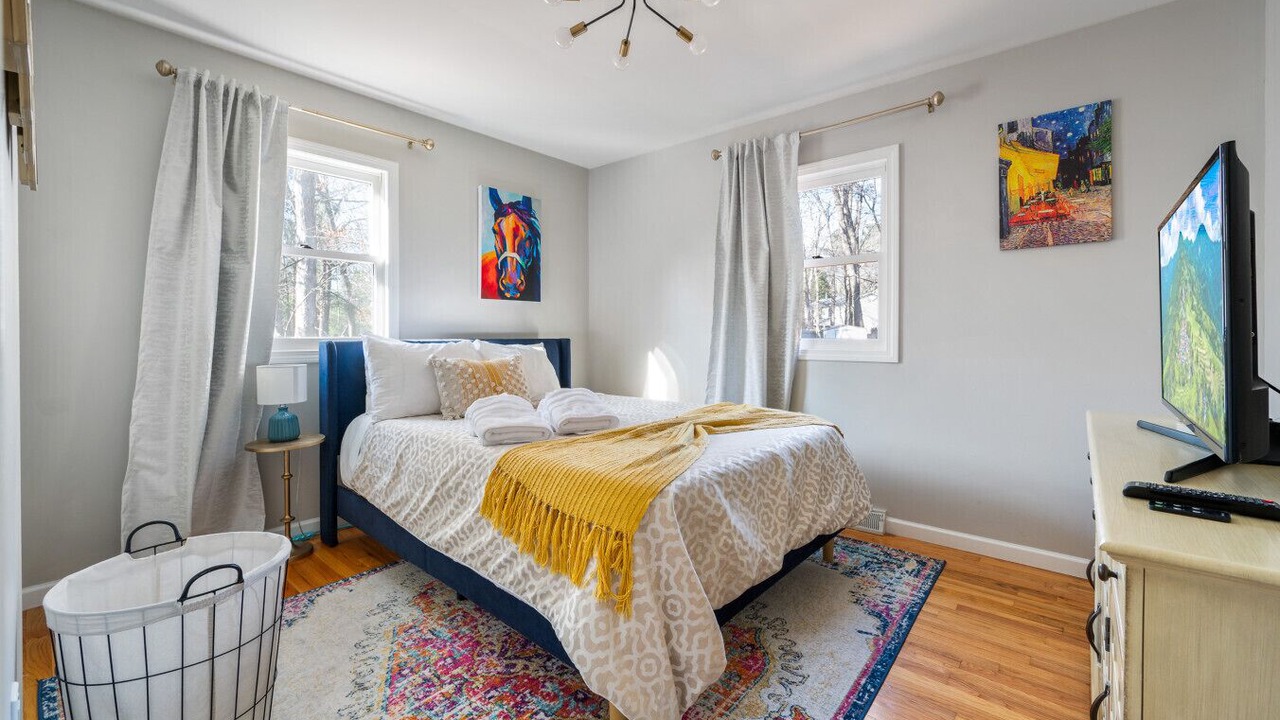 Photo of Bedroom in Swiftcurrent