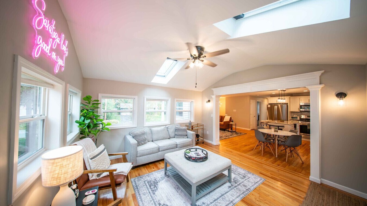 Photo of Livingroom in Swiftcurrent
