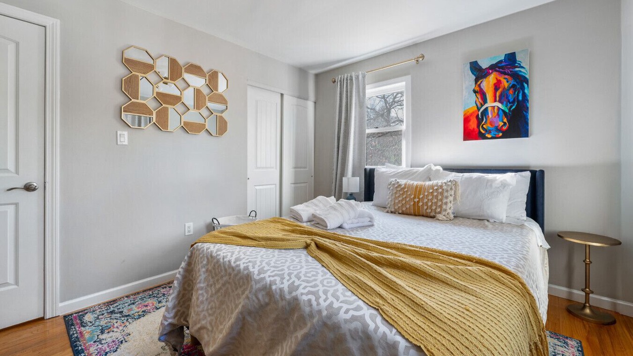 Photo of Bedroom in Swiftcurrent