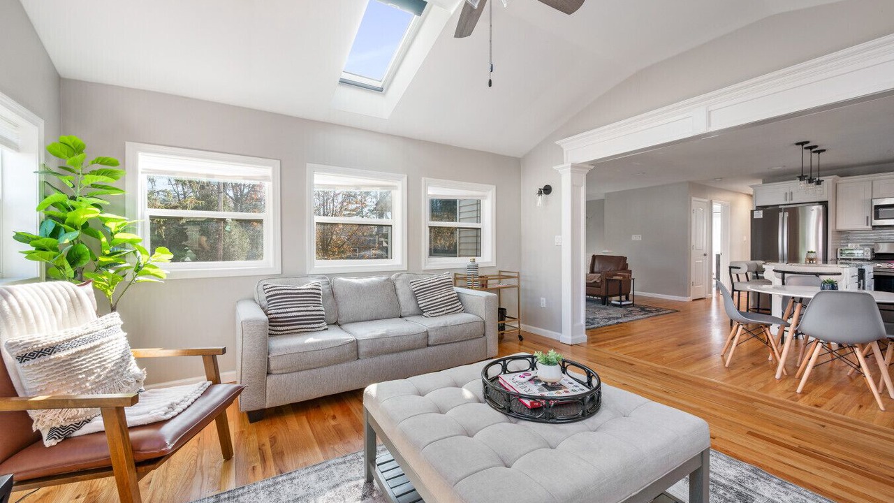 Photo of Livingroom in Swiftcurrent