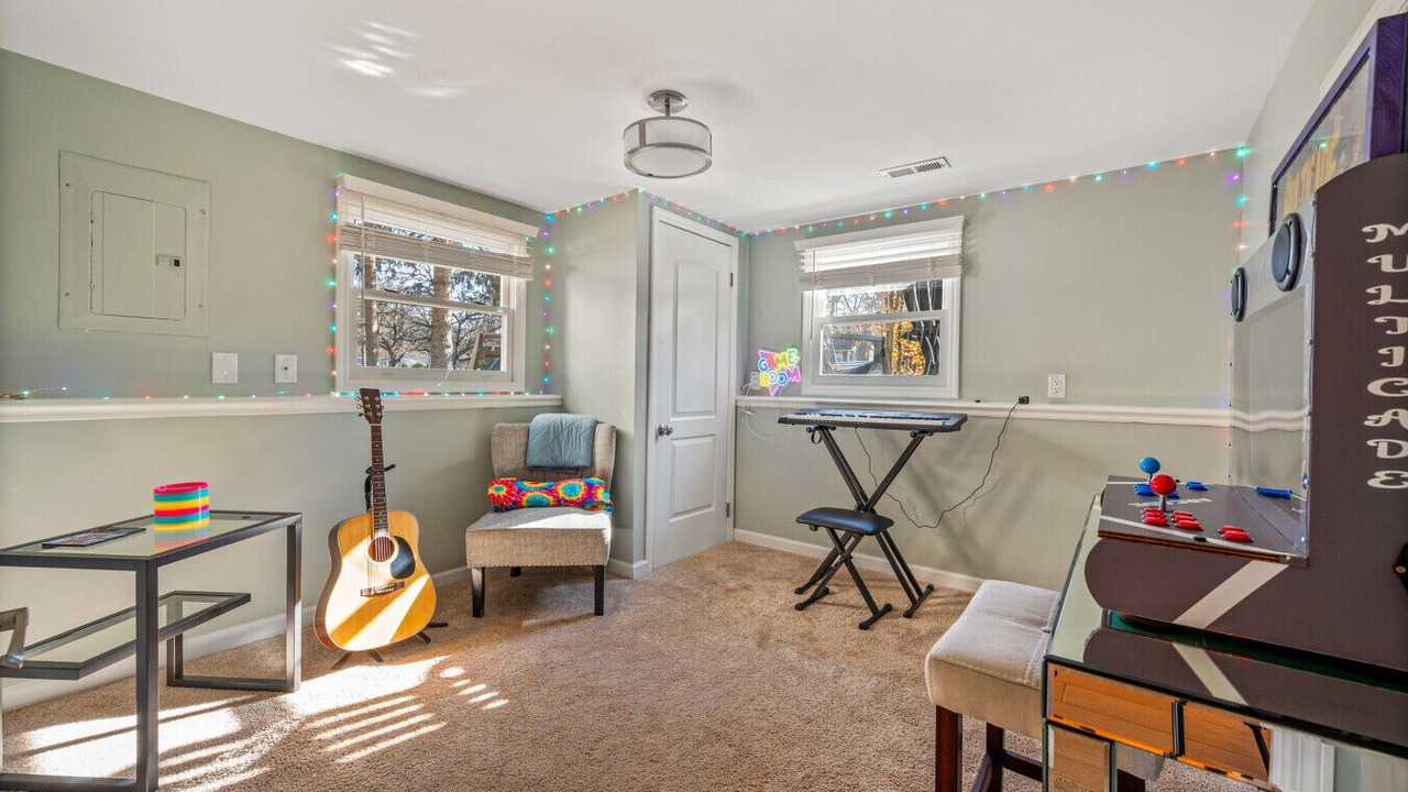 Photo of Bedroom in Swiftcurrent