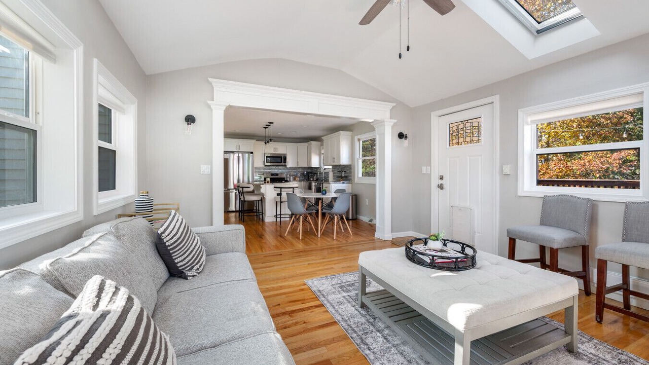 Photo of Livingroom in Swiftcurrent