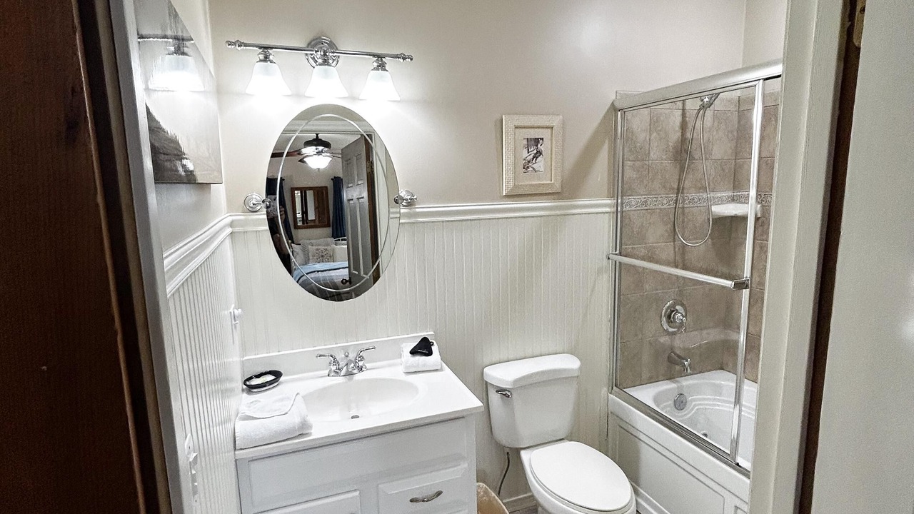 Photo of Bathroom in Edray