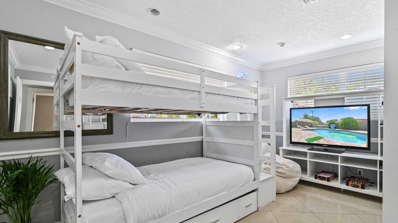 Photo of Bedroom in Deerfield Beach
