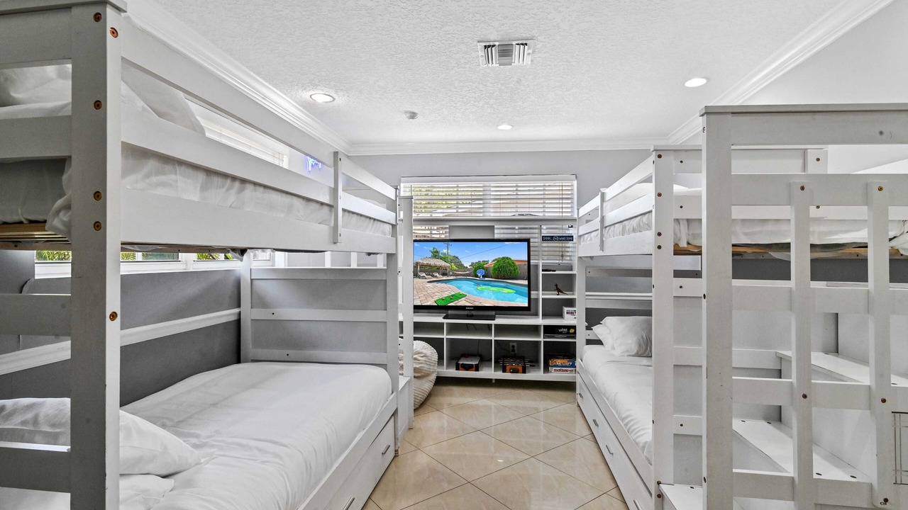 Photo of Bedroom in Deerfield Beach
