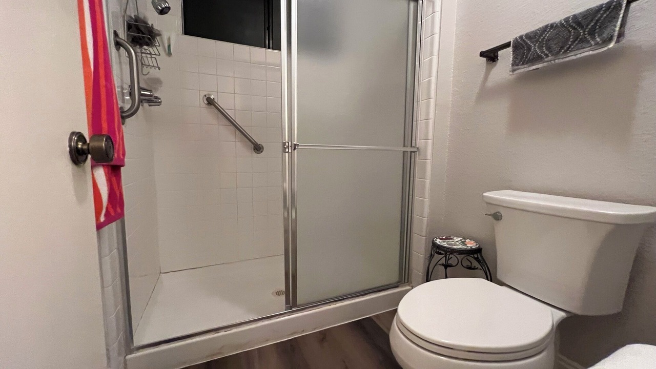 Photo of Bathroom in Warner Center