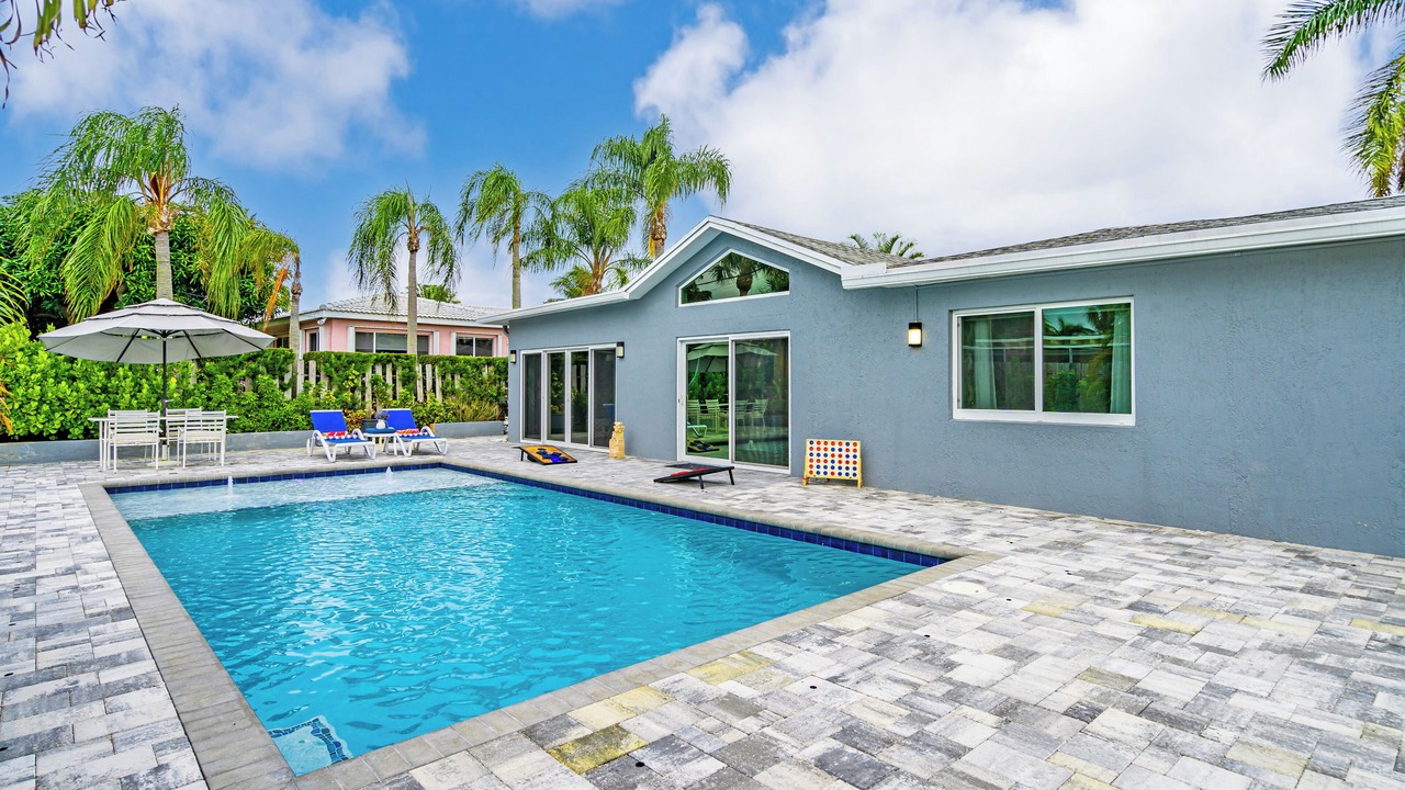 Photo of Outdoor in Gulf Stream