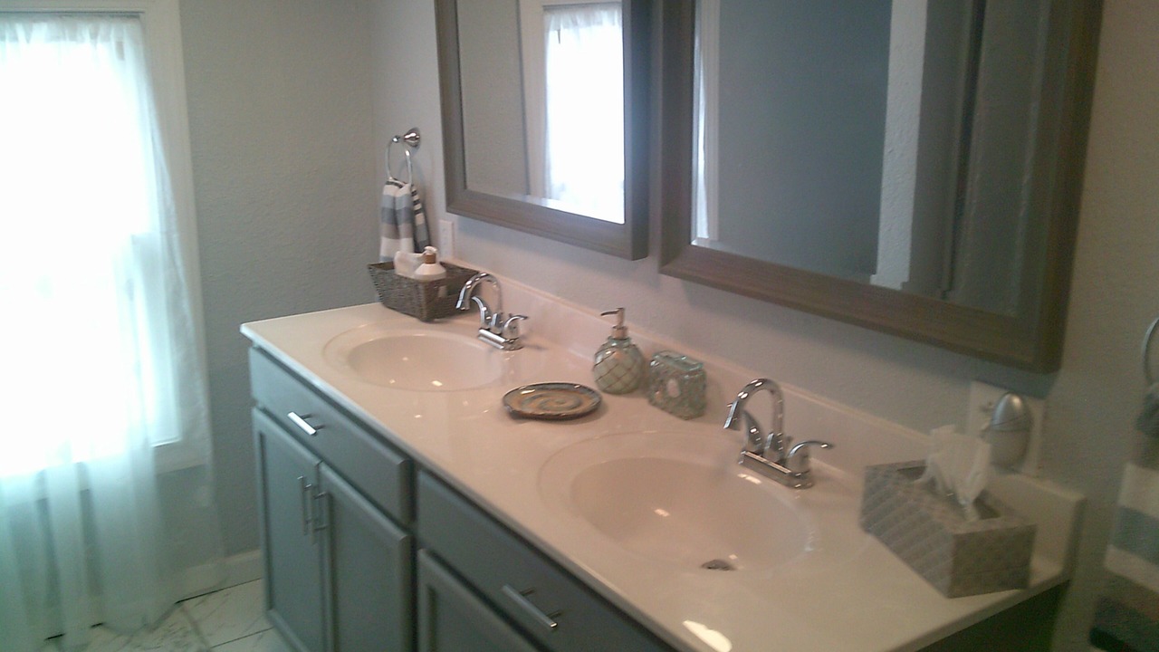Photo of Bathroom in Willoughby Spit