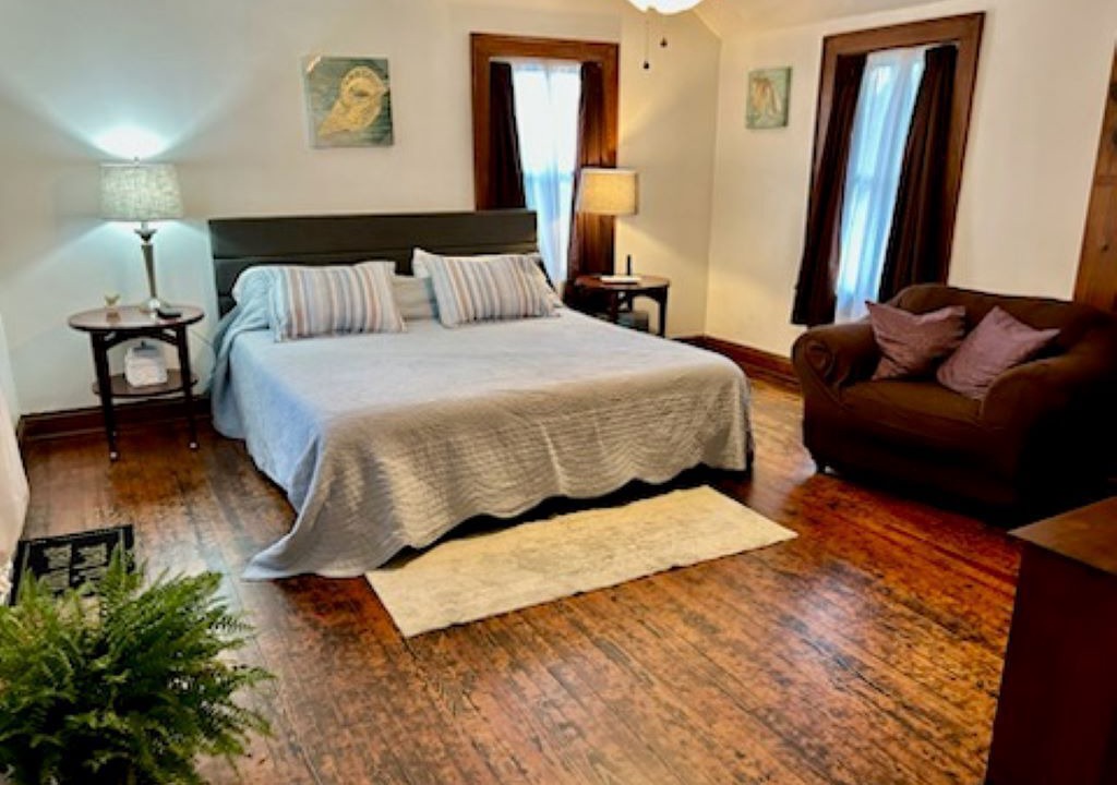 Photo of Bedroom in Willoughby Spit
