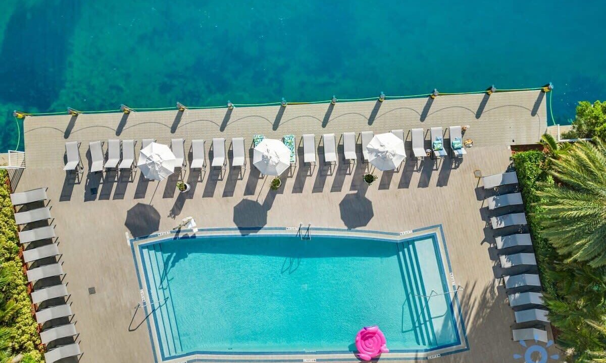 Photo of Outdoor in Hallandale Beach