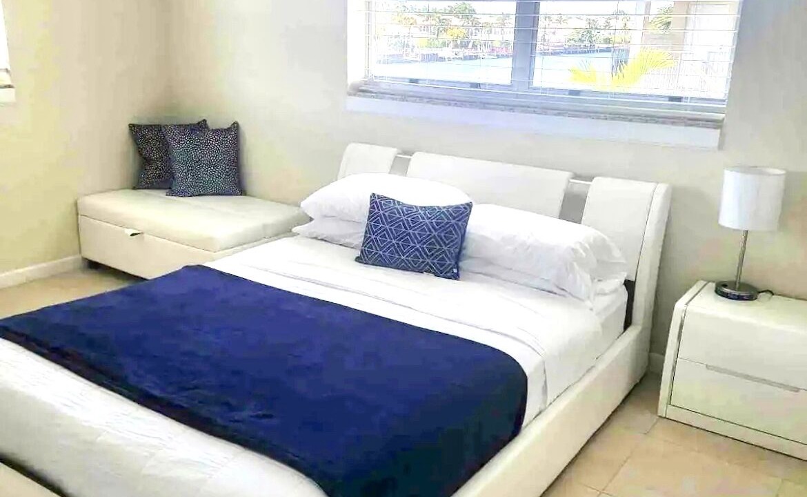 Photo of Bedroom in Hollywood South Central Beach