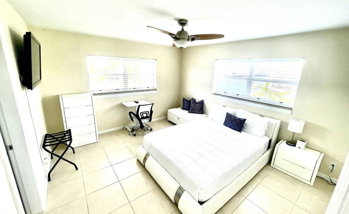 Photo of Bedroom in Hollywood South Central Beach