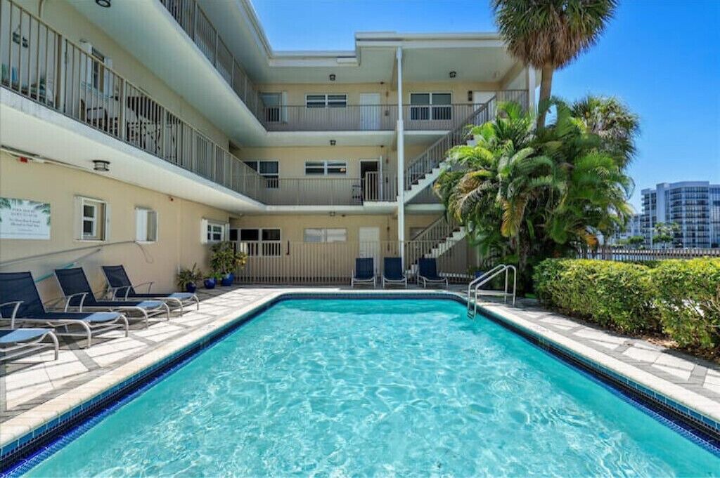 Photo of Outdoor in Hollywood South Central Beach