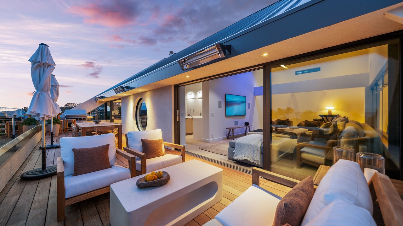 Photo of Patio Balcony in Central Malibu