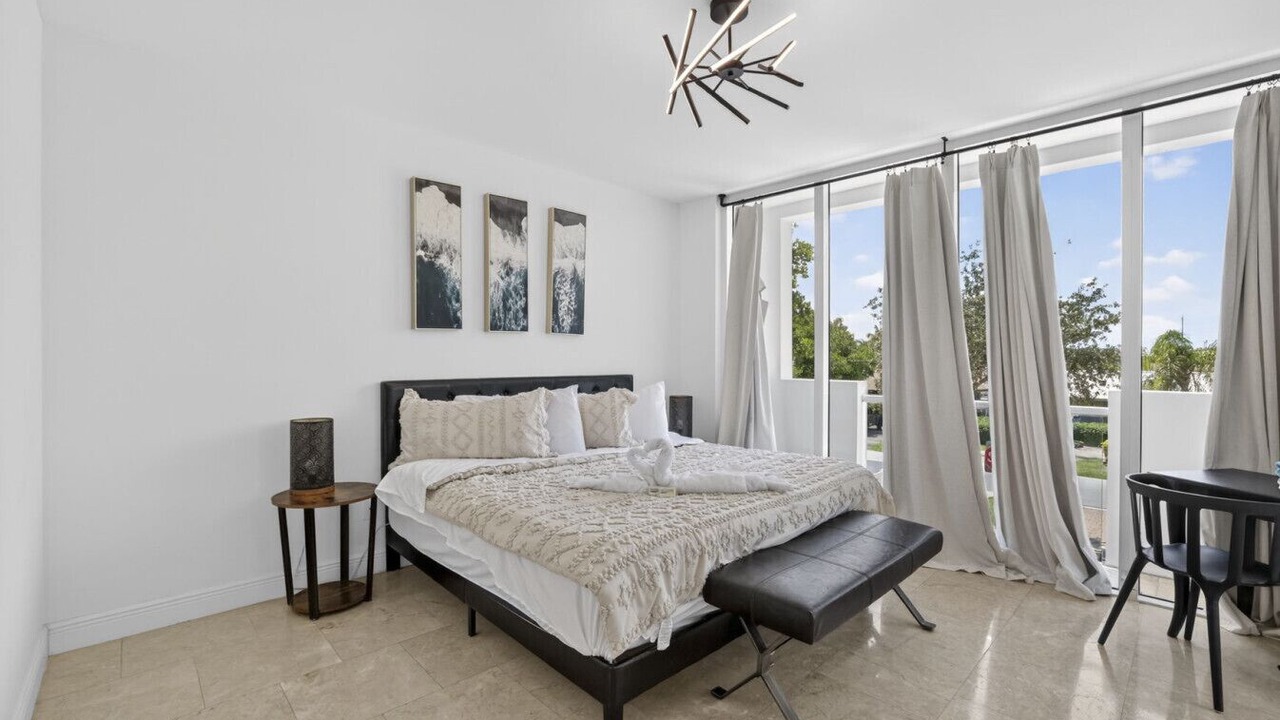 Photo of Bedroom in Deerfield Beach