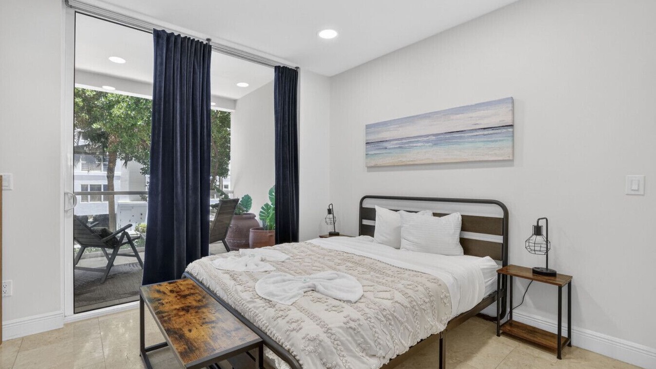Photo of Bedroom in Deerfield Beach