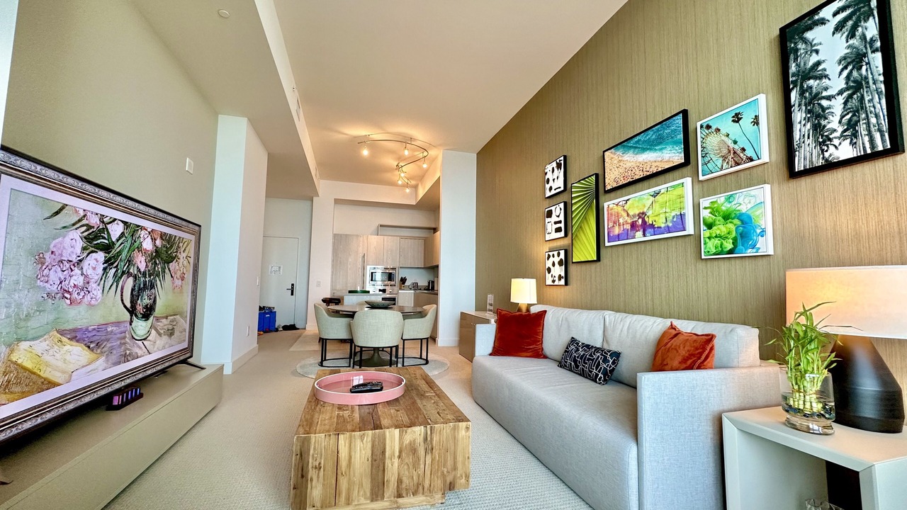 Photo of Bedroom in Hollywood South Central Beach