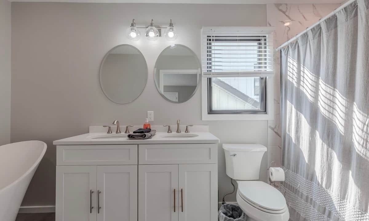 Photo of Bathroom in Village Green