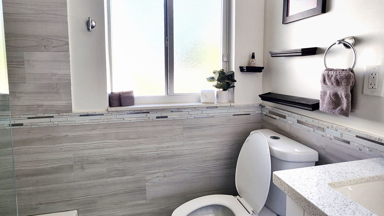 Photo of Bathroom in Central Fort Lauderdale