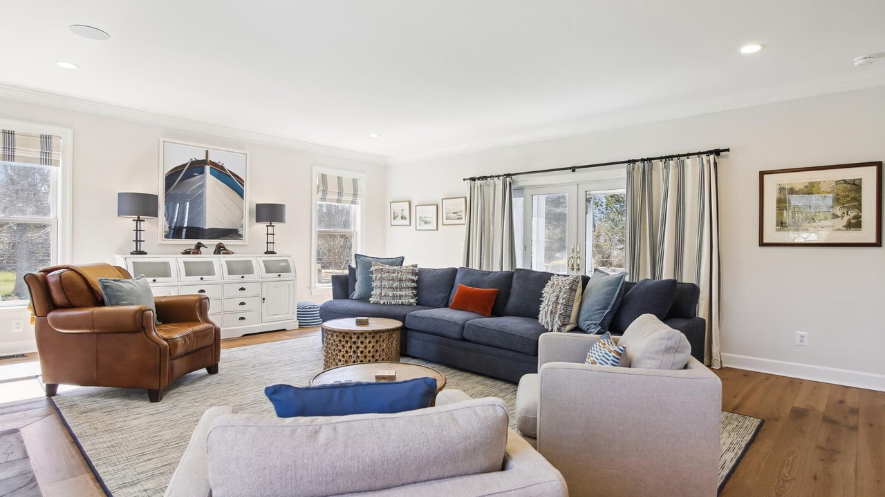 Photo of Livingroom in St. Michaels