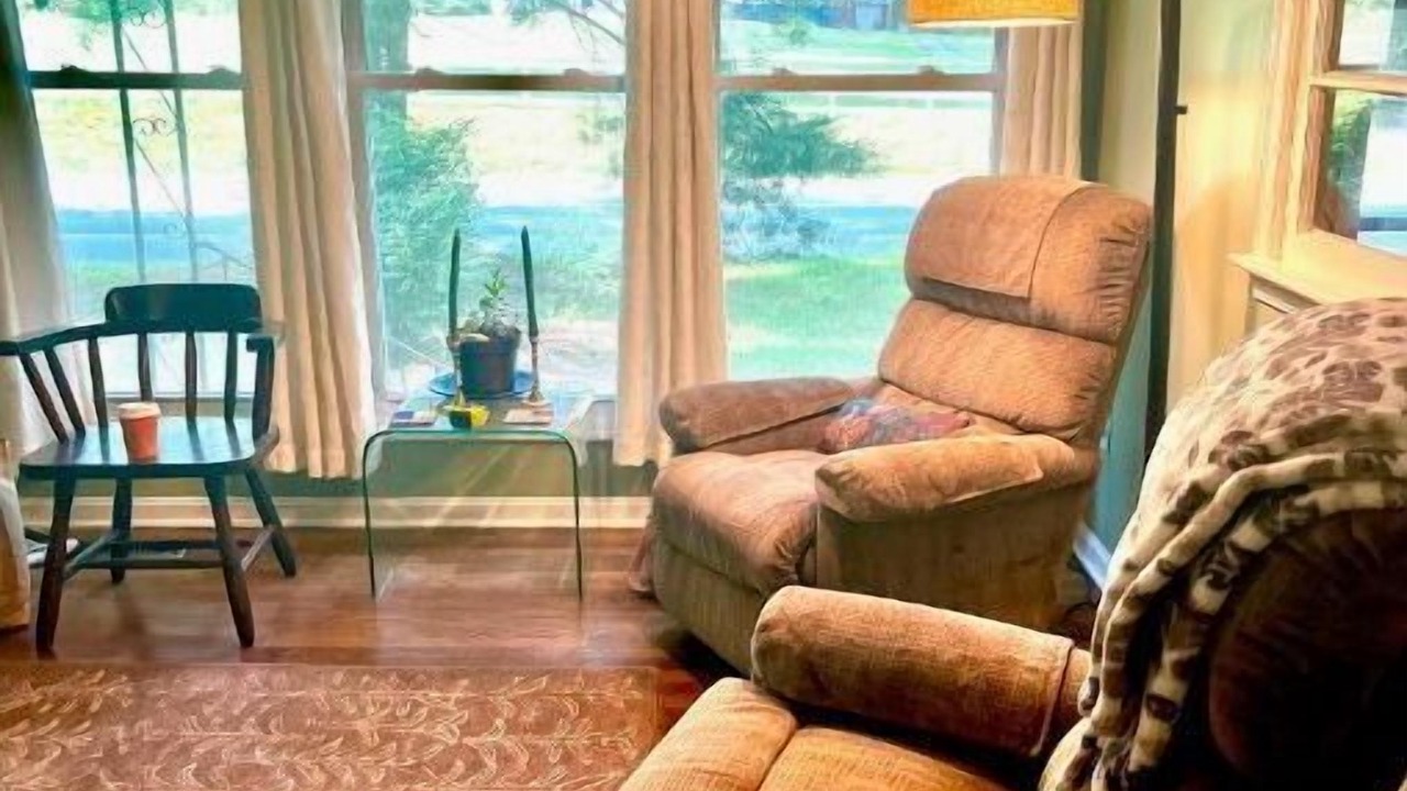 Photo of Livingroom in Sudlersville