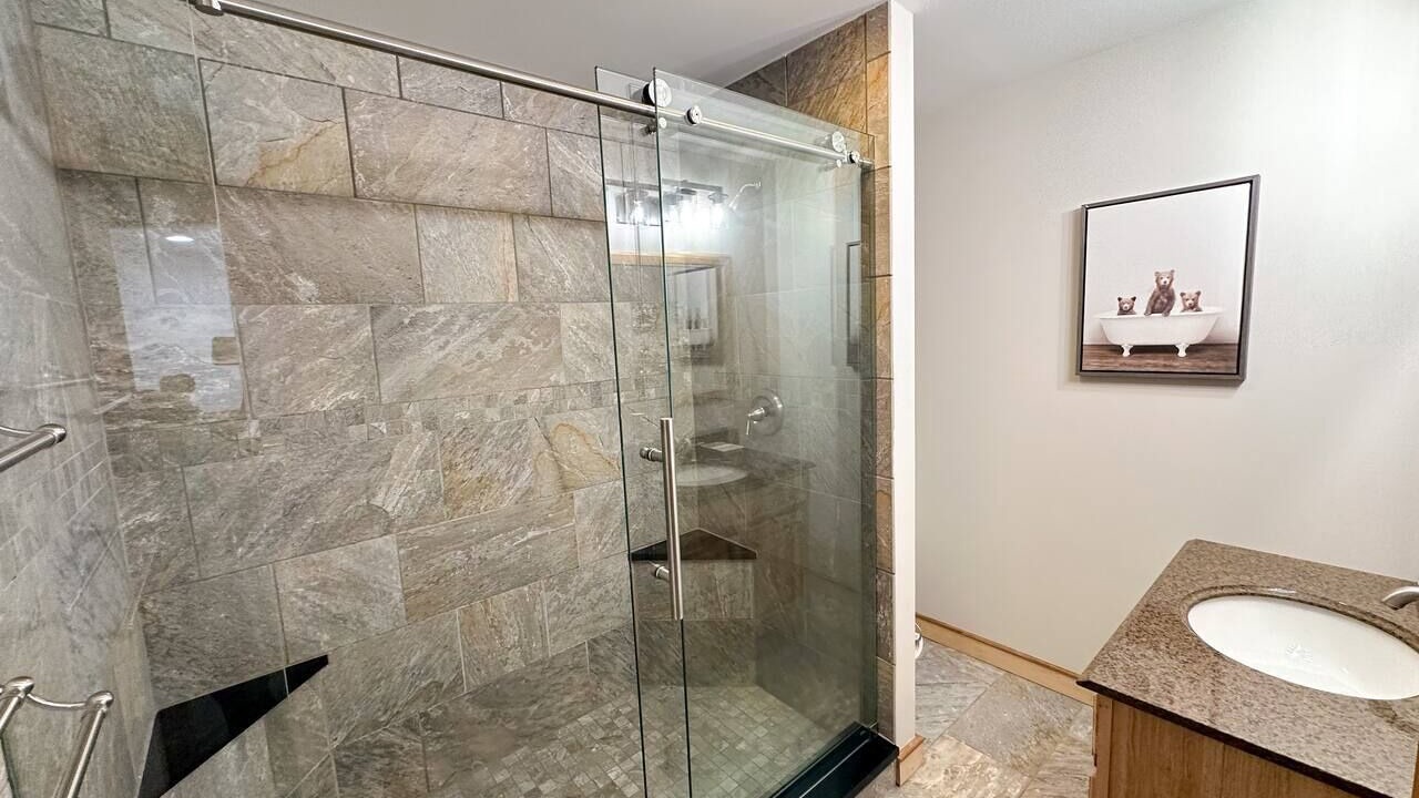 Photo of Bathroom in Edray